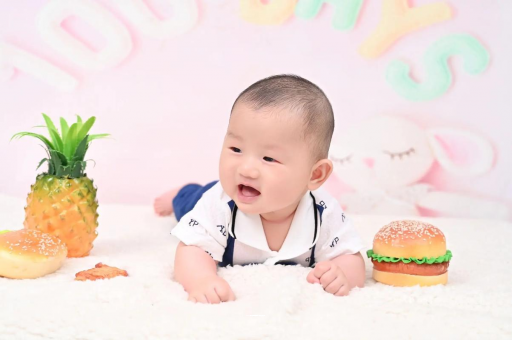昆明宝宝可以躺着喝奶瓶吗