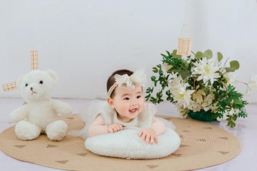 昆明宝宝多久会抬头